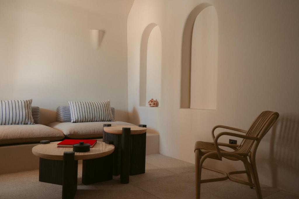 Posezení v ubytování Black Rose Beach Suites