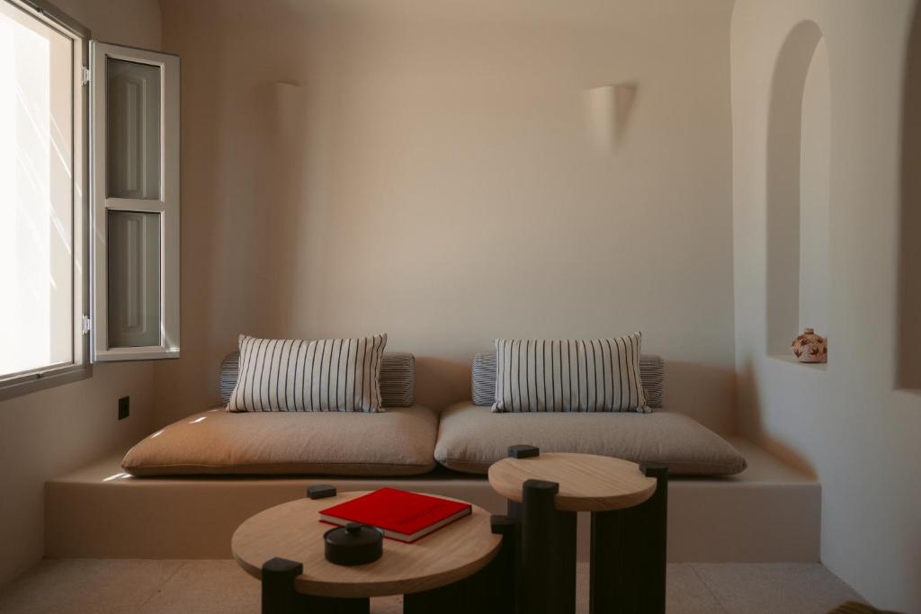 Posezení v ubytování Black Rose Beach Suites