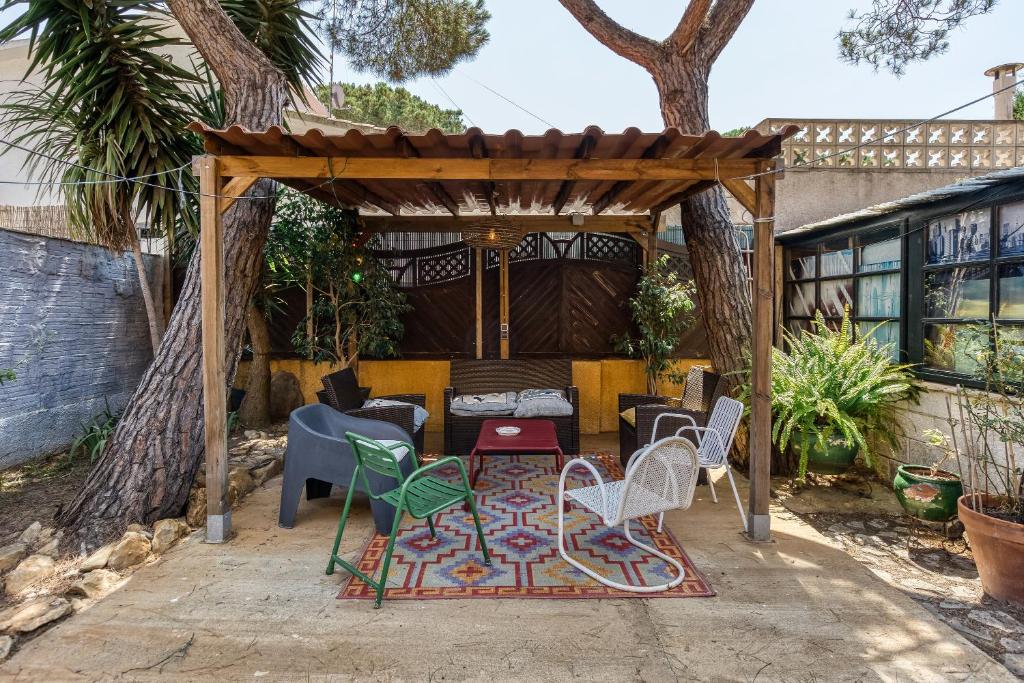 Patio alebo iná vonkajšia časť ubytovania Casa en urb Cala Montgó