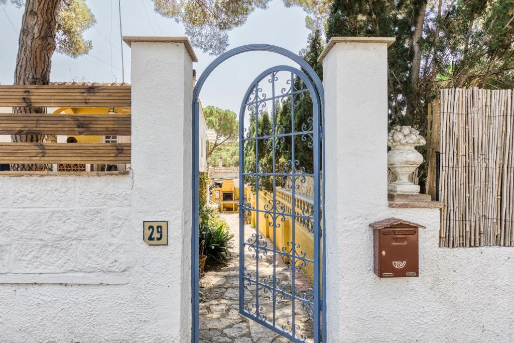 Fotografia z galérie ubytovania Casa en urb Cala Montgó v destinácii L'Escala