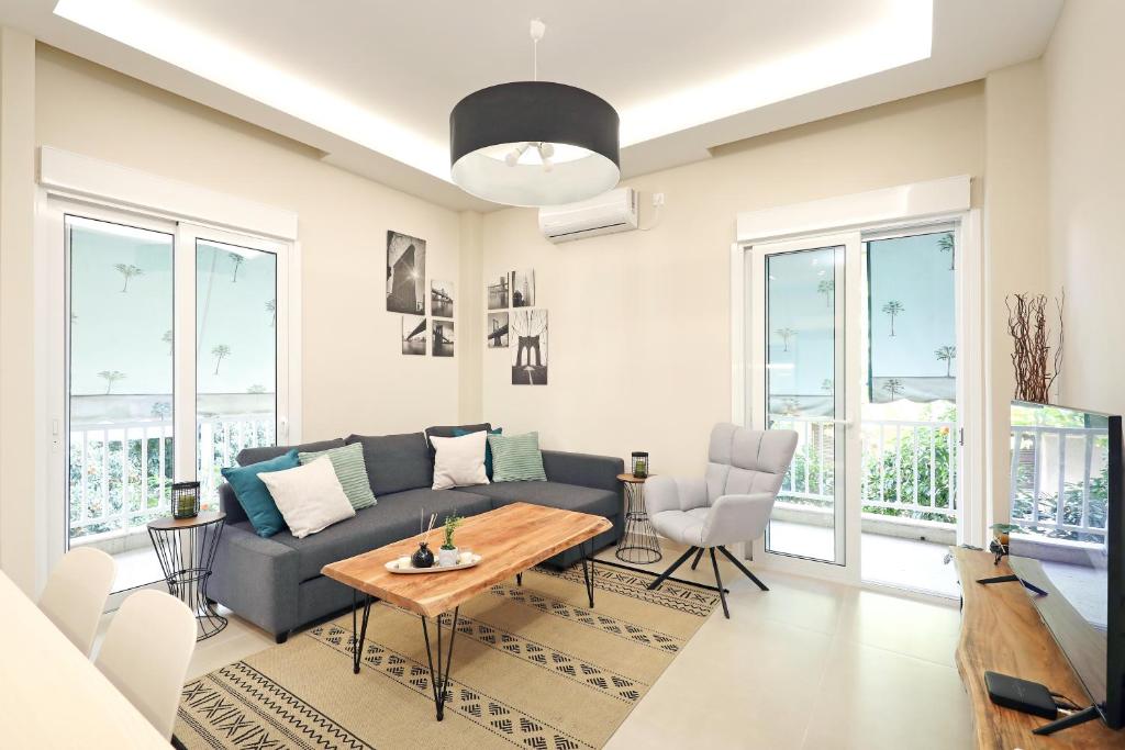 Jade Residence - Greecing