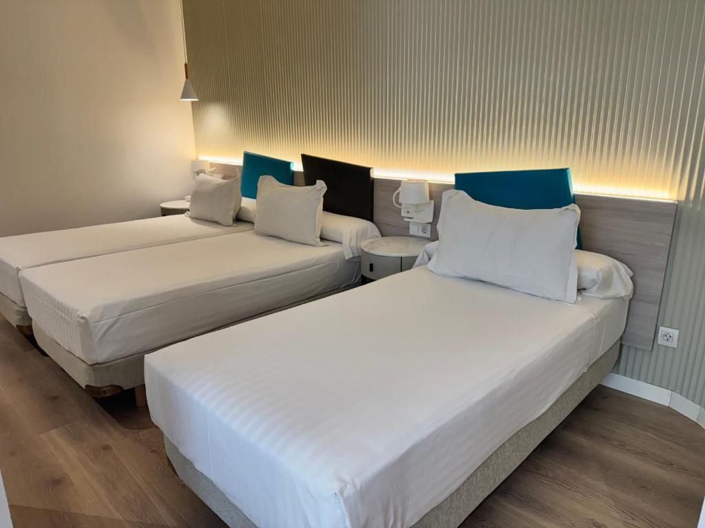 Hotel Mediterraneo Valencia - Resim 17