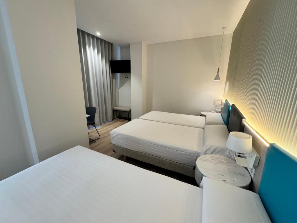 Hotel Mediterraneo Valencia - Resim 20