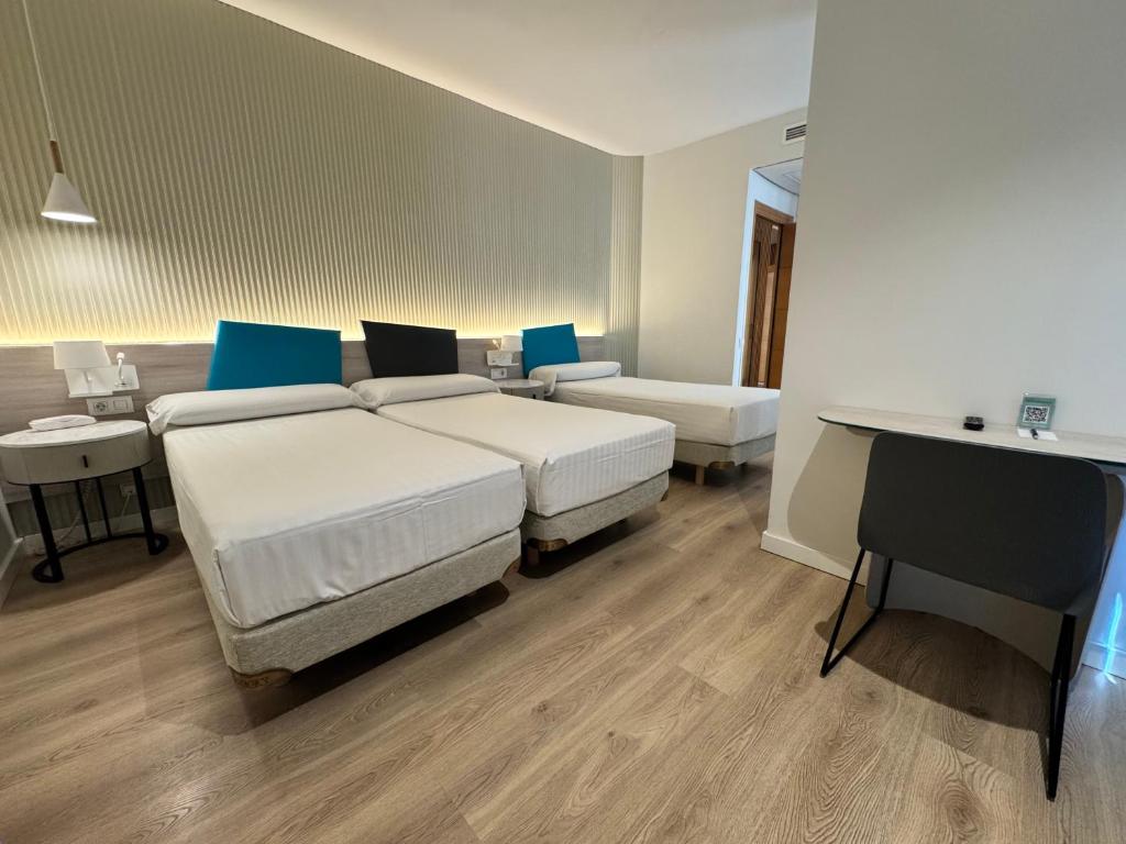 Hotel Mediterraneo Valencia - Resim 16