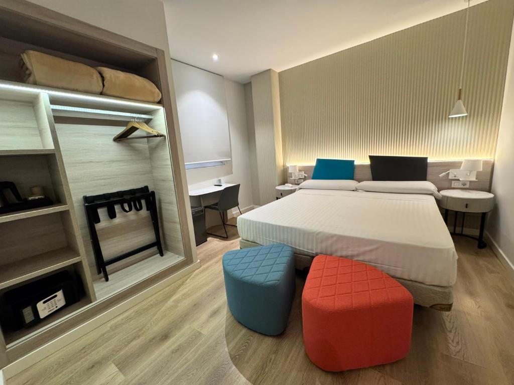 Hotel Mediterraneo Valencia - Resim 11