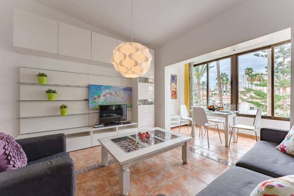 Apartment near the ocean and sun terrace