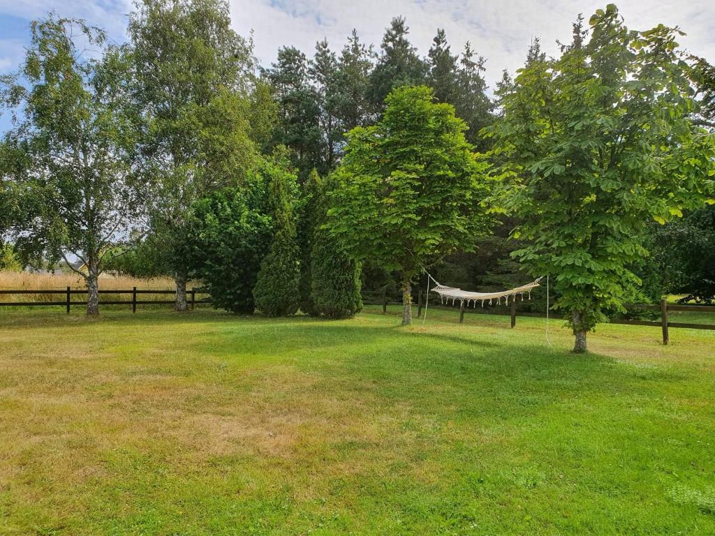 Zahrada ubytování Villa w open fireplace and big plot 5 min from the sea
