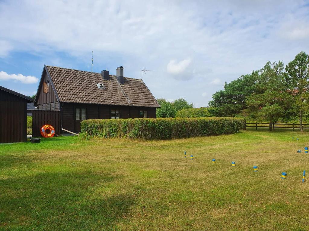 Zahrada ubytování Villa w open fireplace and big plot 5 min from the sea