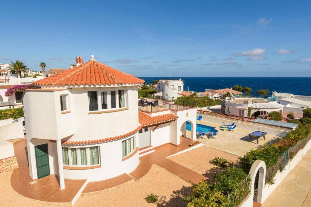 Γενική θέα στη θάλασσα ή θέα στη θάλασσα από  αυτή η βίλα