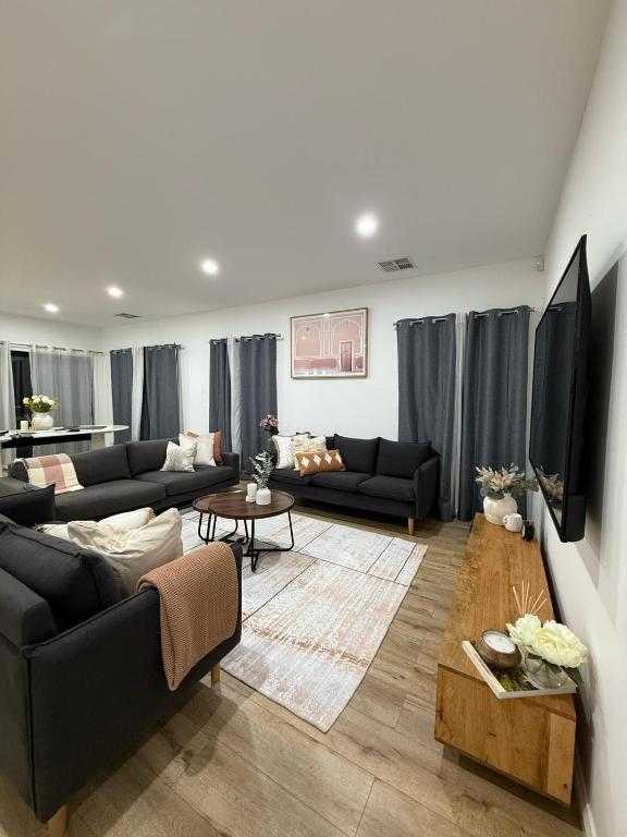 Urban Pause - Doreen - Housity