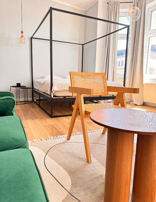 all for Sophie apartments - Bezpłatny Parking & Palarnia Kawy i Pracownia Artystyczna w Kamienicy - Free Parking & Art and Coffee in Historic Building - 1