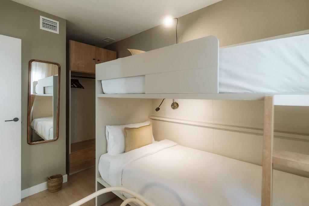 Via Monte Apartments by Olala Homes - 10