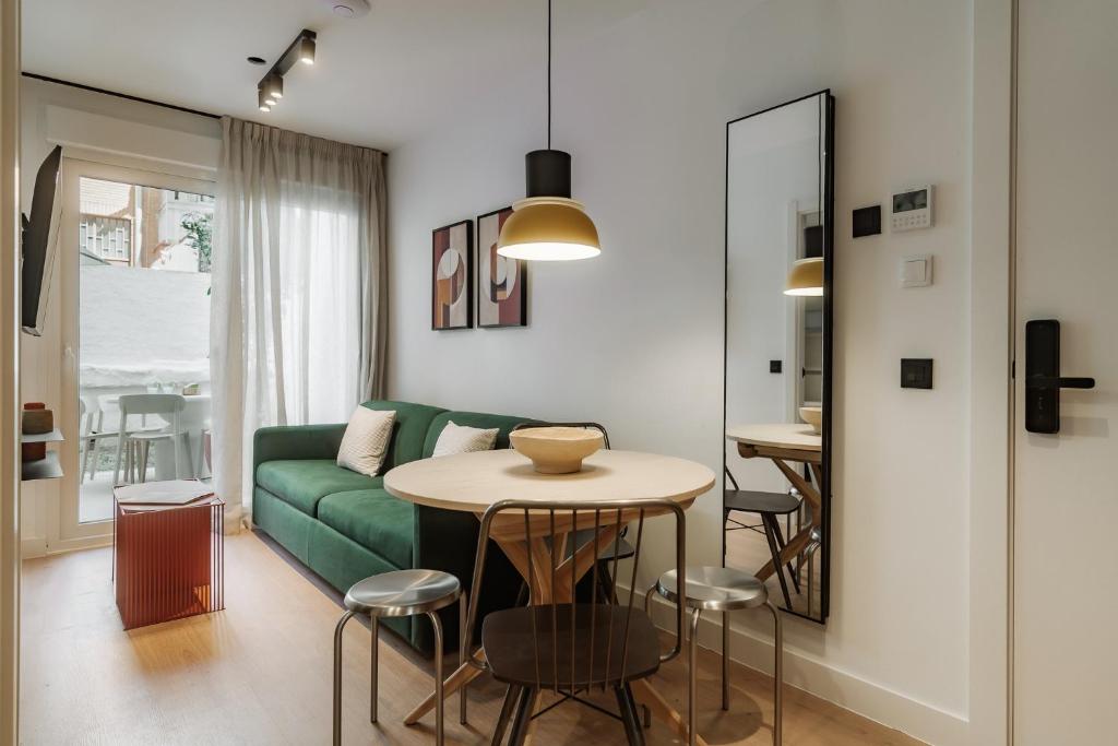 Via Monte Apartments by Olala Homes - 5