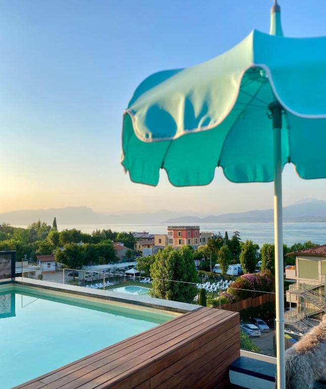 Plaza Lago di Garda Rooms - Rooftop, Lakeview & Jacuzzi