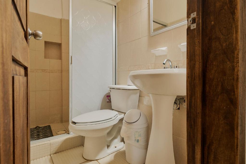 Koupelna v ubytování Hotel Cervantino