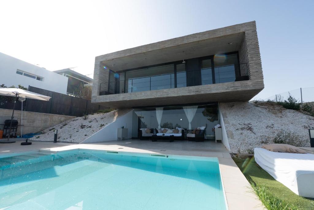 Bazén v ubytování Amazing Villa in Benalmadena nebo v jeho okolí