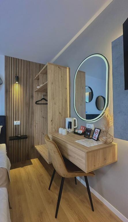TV a/nebo společenská místnost v ubytování Hotel Sinan Han