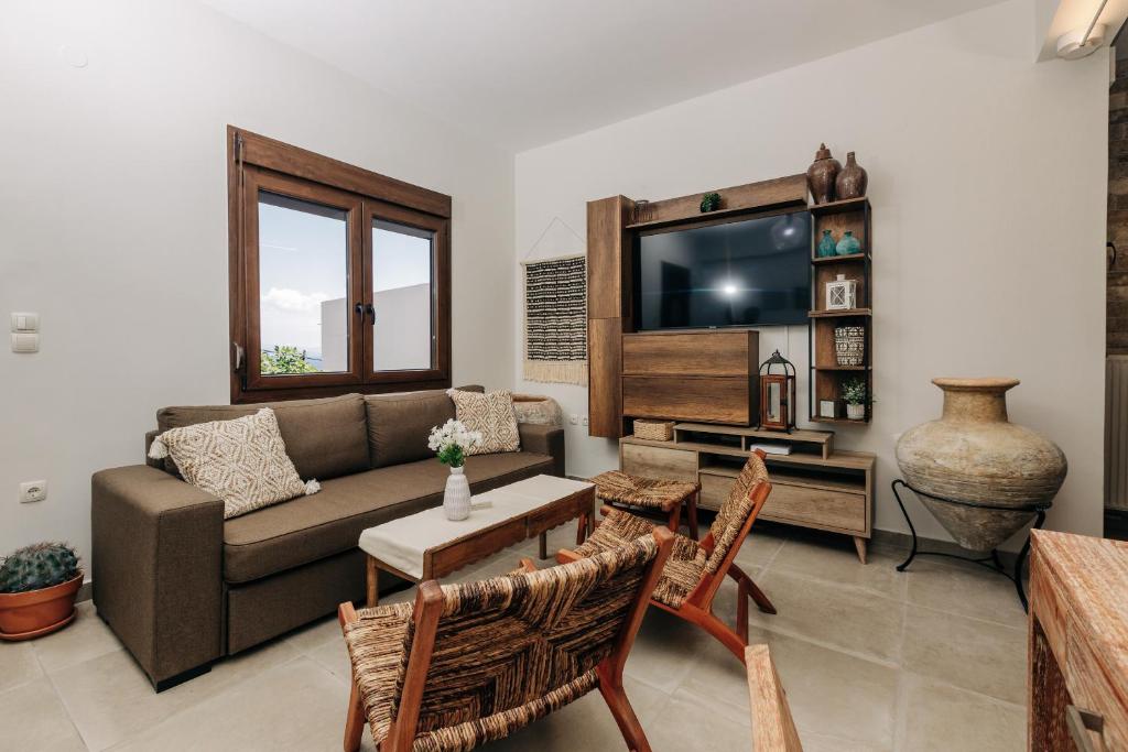 Fenestra Mare with Private Parking just 5min to Town and Beach