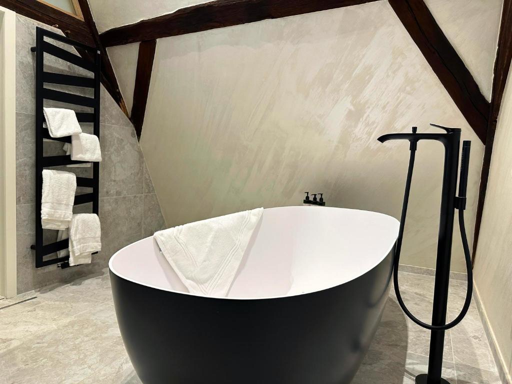 Koupelna v ubytování Van Der Valk Sélys Liège Hotel & Spa