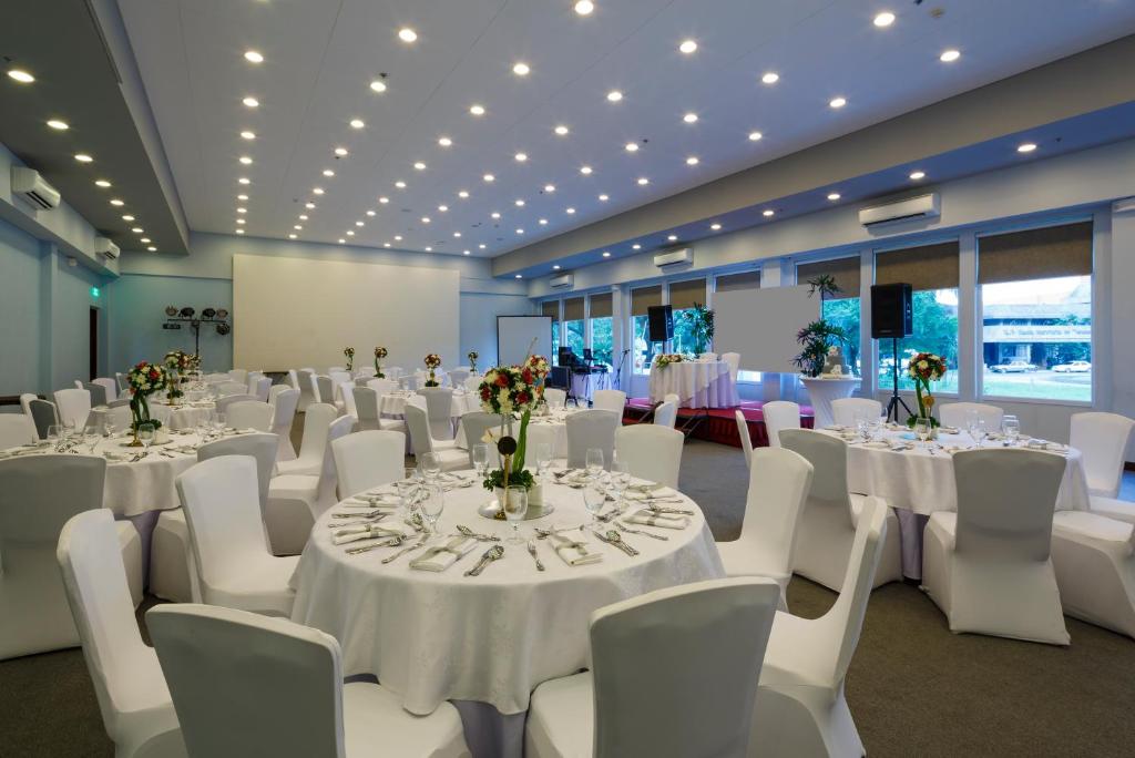 Restaurace v ubytování Microtel by Wyndham UP Technohub