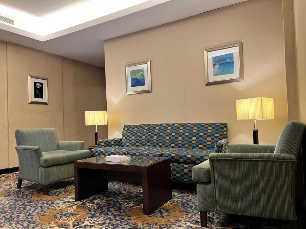 Posezení v ubytování Merkure Jeddah Al Hamraa Hotel