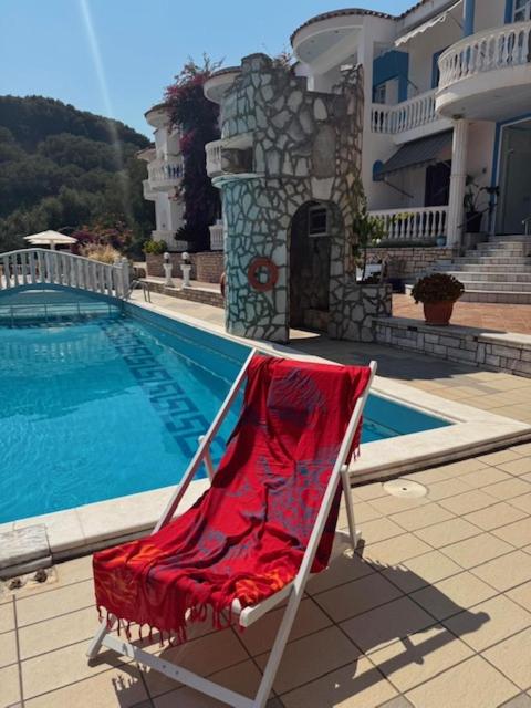 Dolphin Apartments - 11