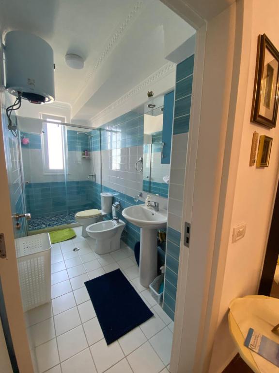 Koupelna v ubytování Albi Apartmet beachfront in Shengjin