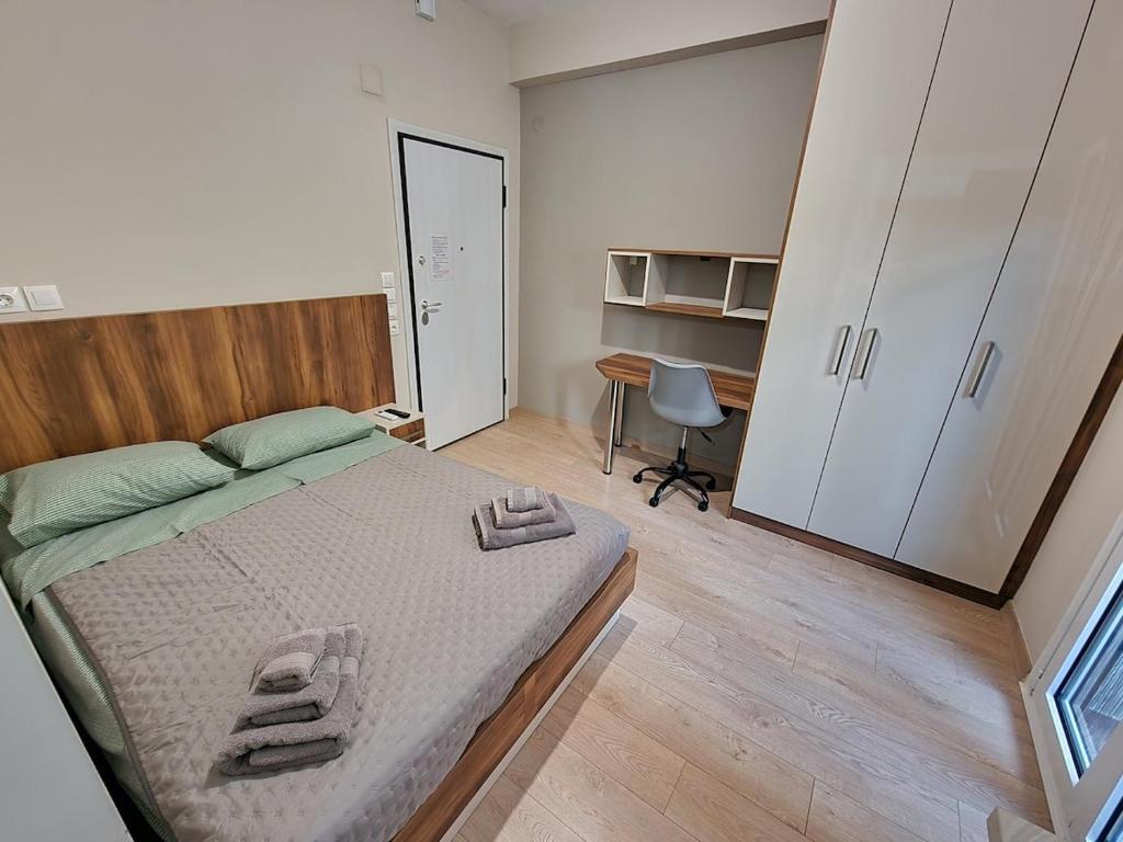 Postel nebo postele na pokoji v ubytování Diana's Cozy 21 Studio