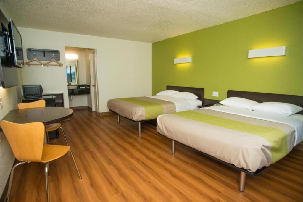 Motel 6-Palestine, TX - Chambre Queen Avec 2 Lits Queen-Size
