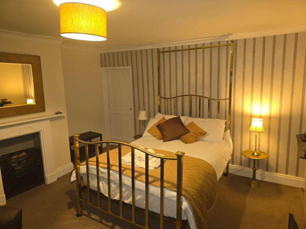 St Quintin Arms - Double Room With Private Bathroom