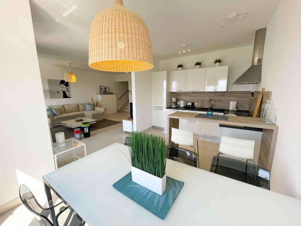 Kuchyňa alebo kuchynka v ubytovaní Apartment in Crikvenica 42636