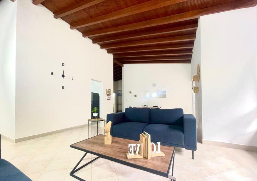 Posezení v ubytování R301 Apartment close to Lleras park and Provenza