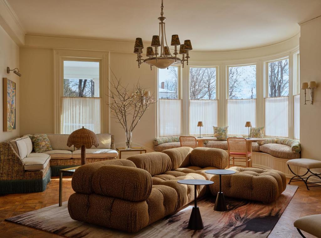 Belden House & Mews - Housity