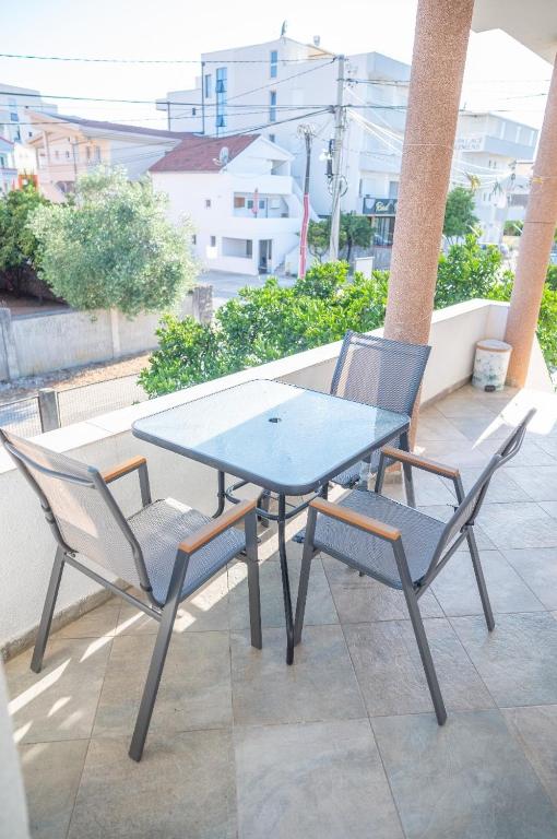 Balkón nebo terasa v ubytování Apartmani Medovic