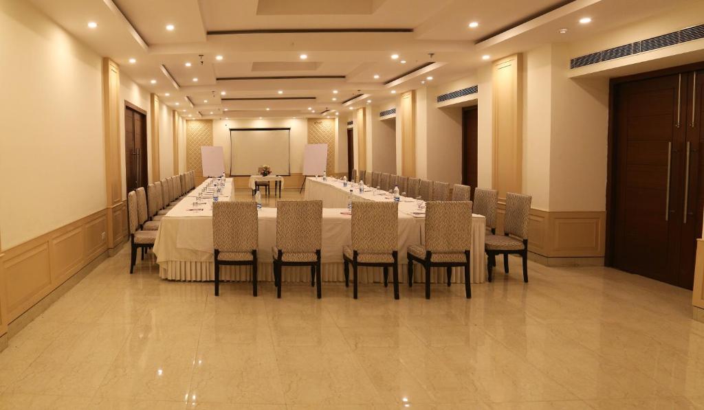 Konferenční prostory v ubytování Dee Marks Airport Hotel & Resorts
