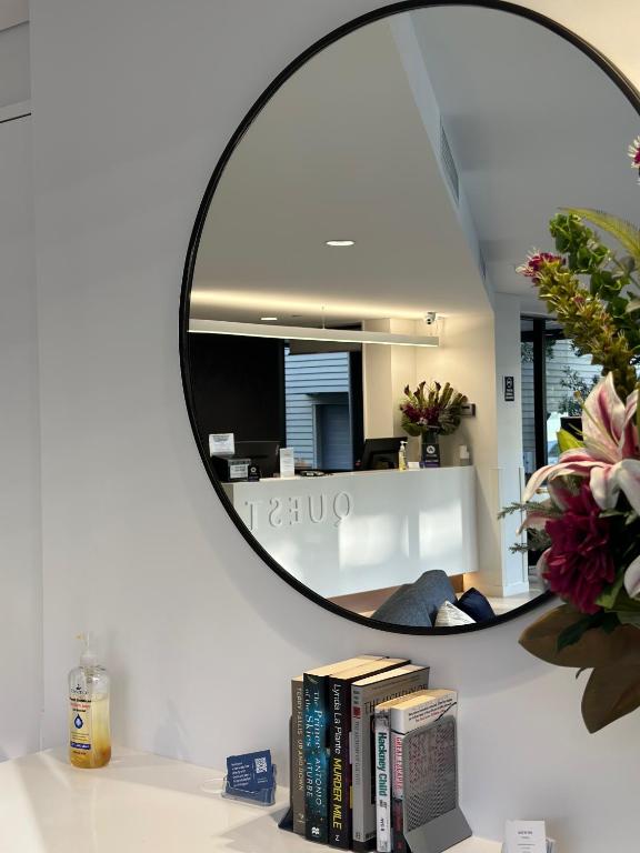 Quest Mount Eden - Resim 9