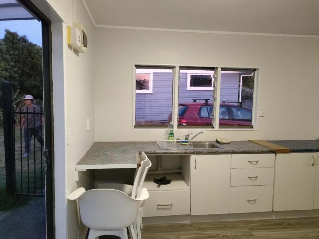 Small 3 bedroom Garden Chalet B - Resim 15