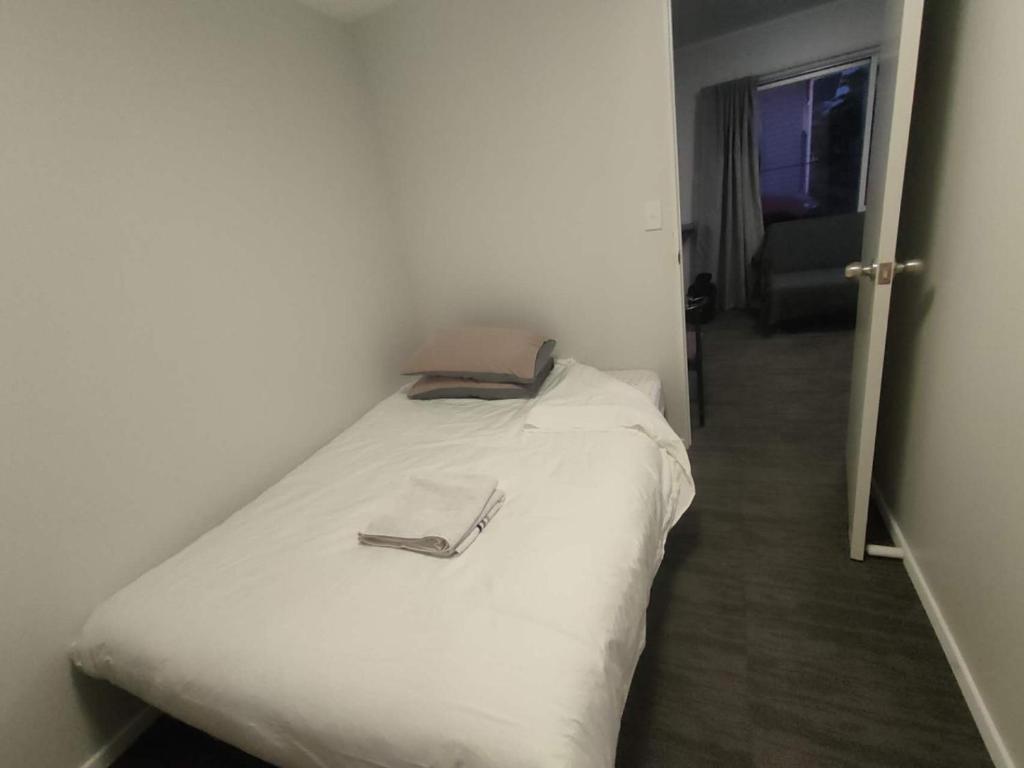 Small 3 bedroom Garden Chalet B - Resim 16