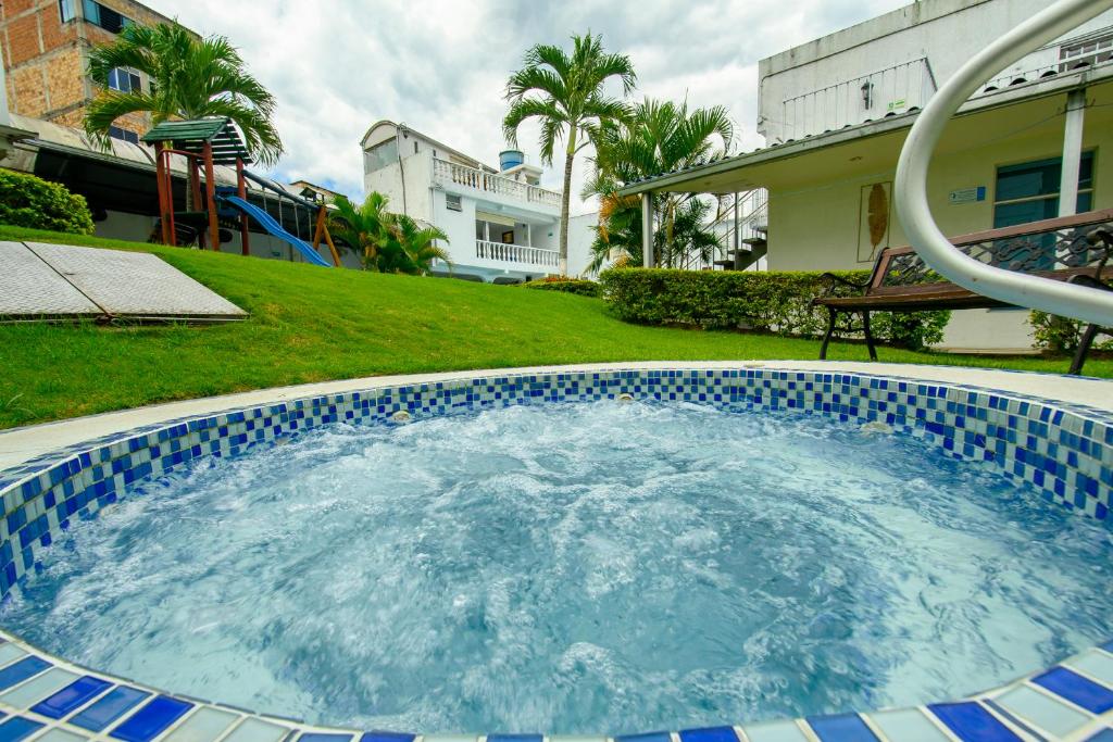 Bazén v ubytování Hotel Villeta Suite SPA nebo v jeho okolí