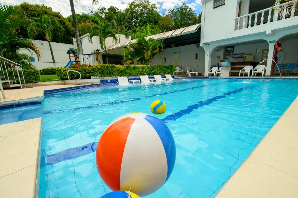 Bazén v ubytování Hotel Villeta Suite SPA nebo v jeho okolí