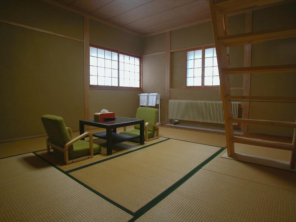 Posezení v ubytování B&B Koyuki Hakuba