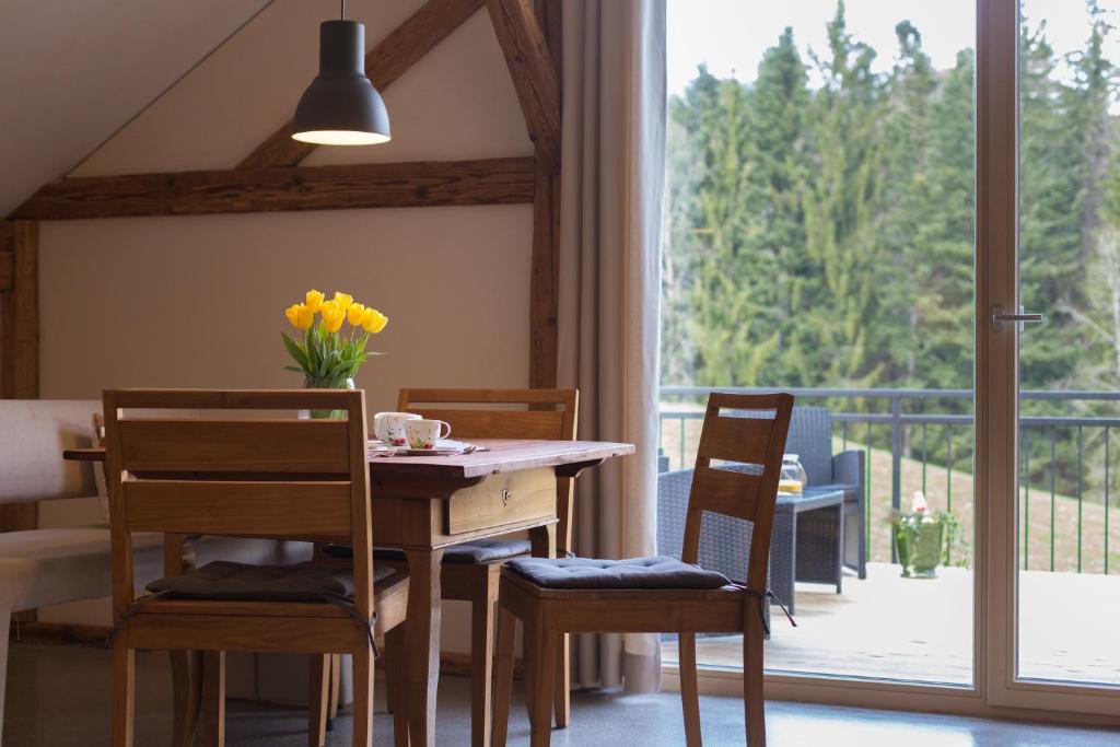 Balkón nebo terasa v ubytování Ferienloft Waldblick
