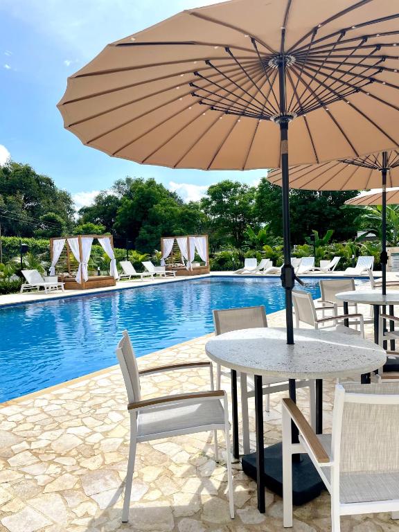 Bazén v ubytování Ivanna Hotel Campestre nebo v jeho okolí