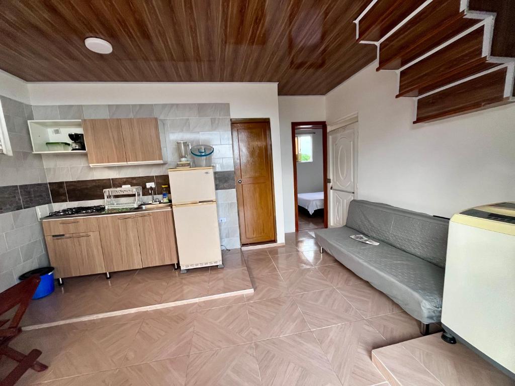 A cozinha ou kitchenette de Apartaestudio, fresco y cómodo