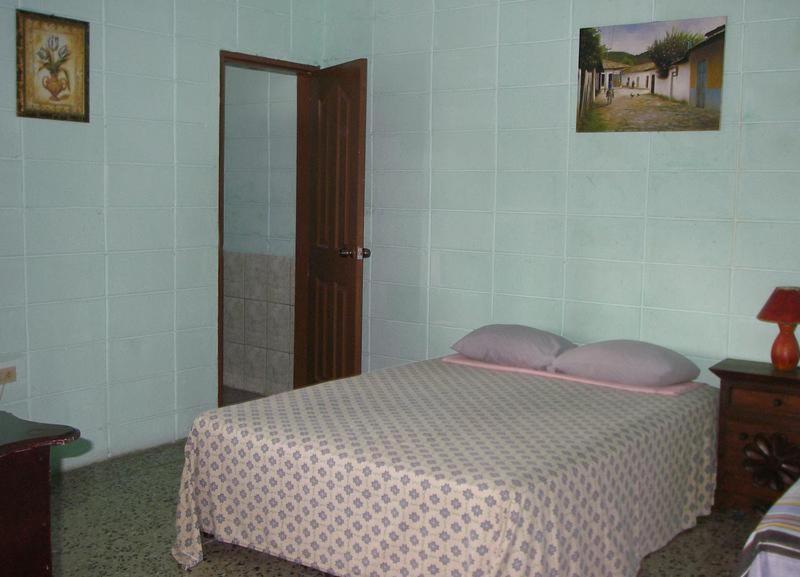 Postel nebo postele na pokoji v ubytování Guesthouse Dos Molinos B&B