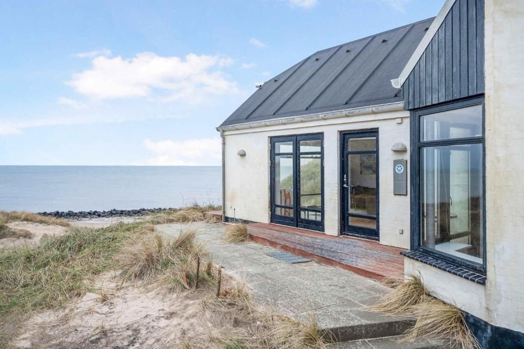 Cottage am Strand mit Meerblick in der Unterkunft Beachfront Cottage With Panoramic View in Lønstrup