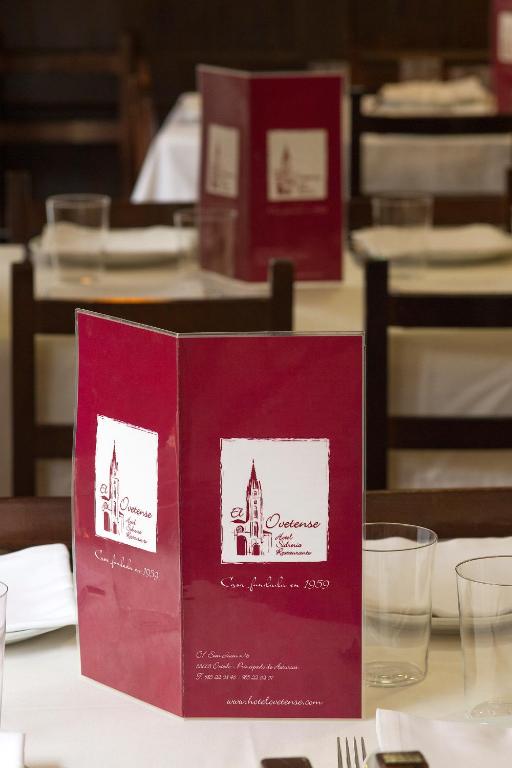A restaurant or other place to eat at Hotel Ovetense