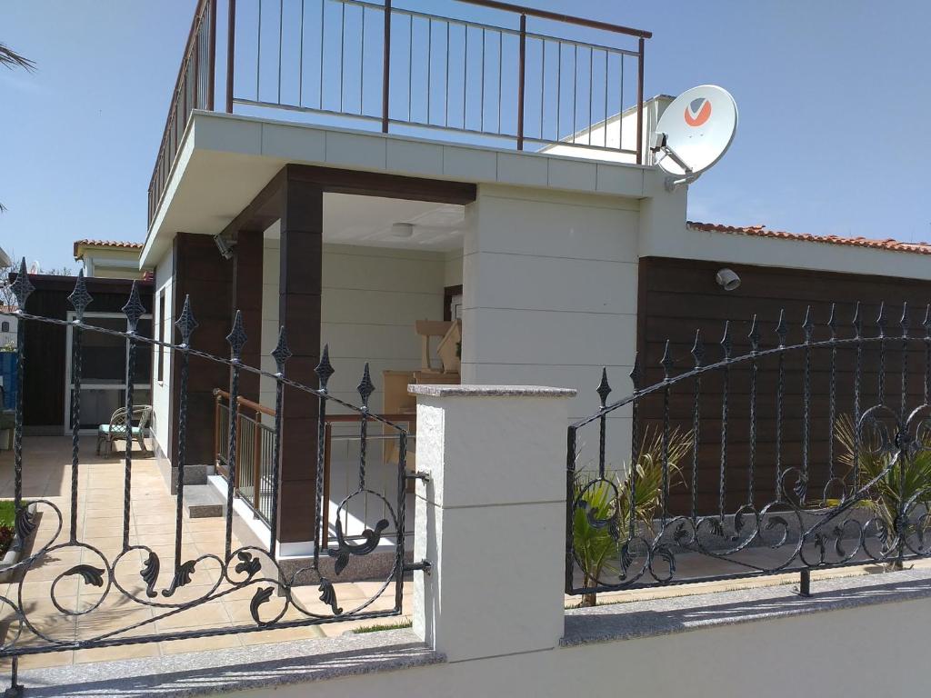 A balcony or terrace at Villa Avdira