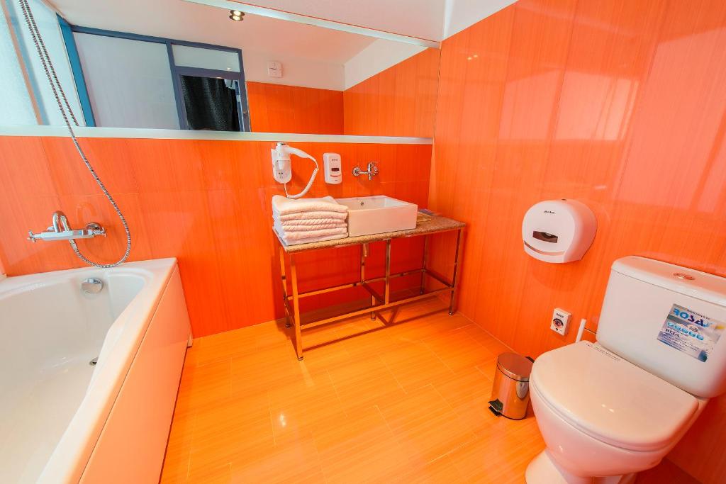 Inn OZZ - Chambre Double Supérieure Avec Salle De Bain