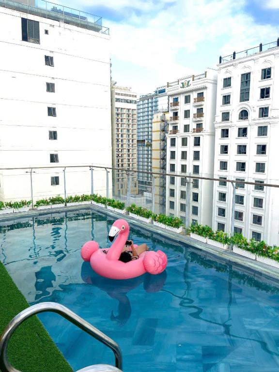 Bazén v ubytování Jolia Hotel Danang Beach nebo v jeho okolí